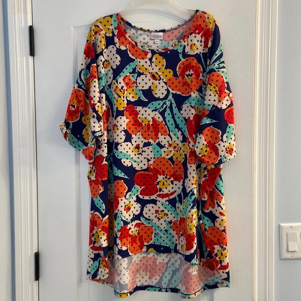 Colorful Top - Picture 1 of 4